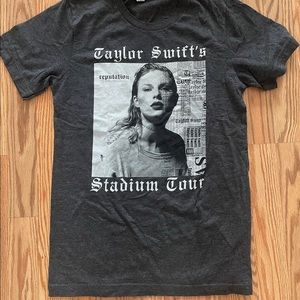 Taylor Swift Reputation Tour Women’s S Merch Shirt